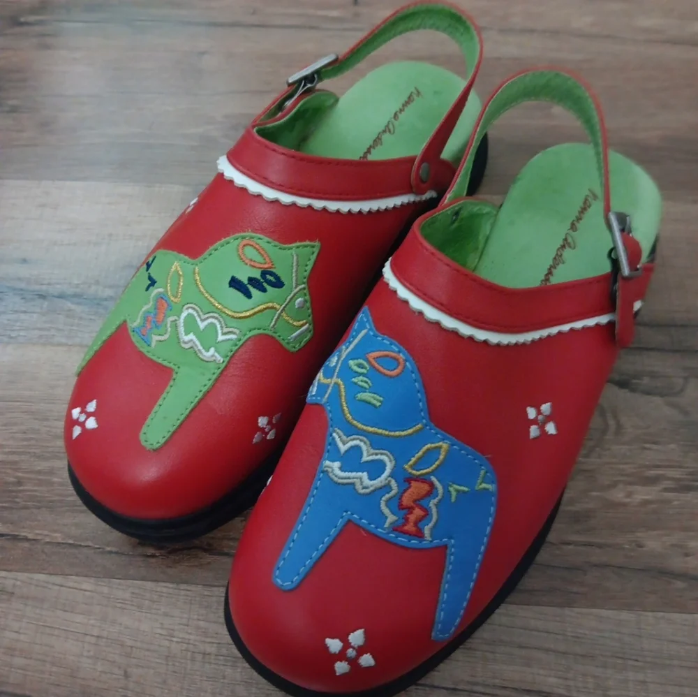 Hanna Andersson Red Kids Slippers with Animal Design